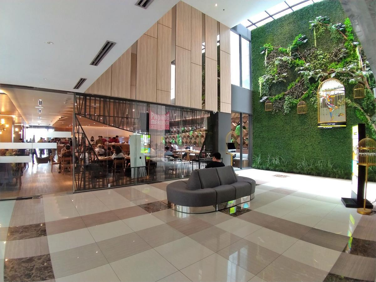 Hotel Maxone Platinum Hayam Wuruk Giacarta Esterno foto