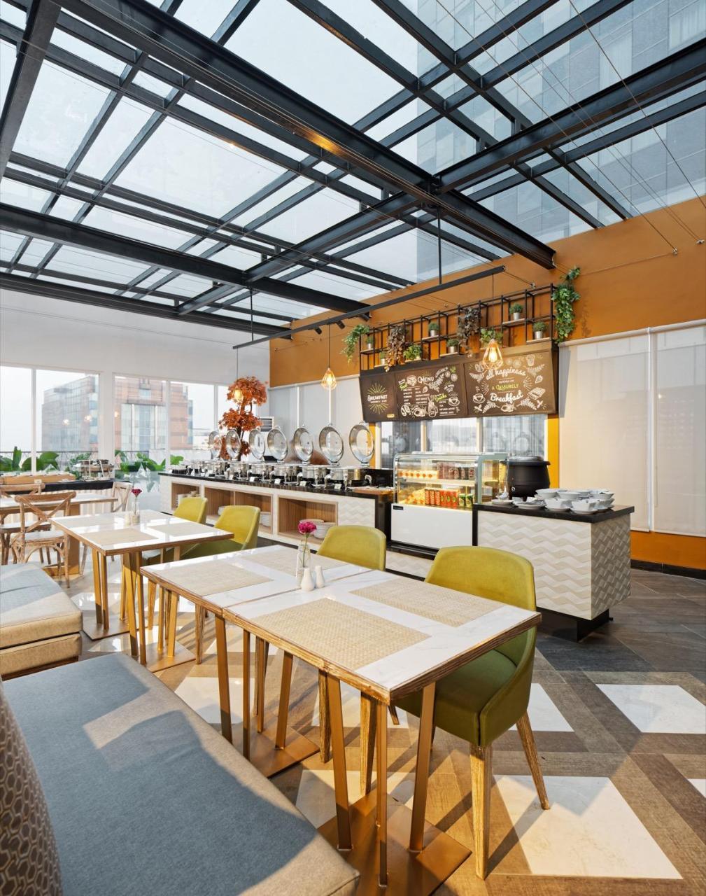 Hotel Maxone Platinum Hayam Wuruk Giacarta Esterno foto