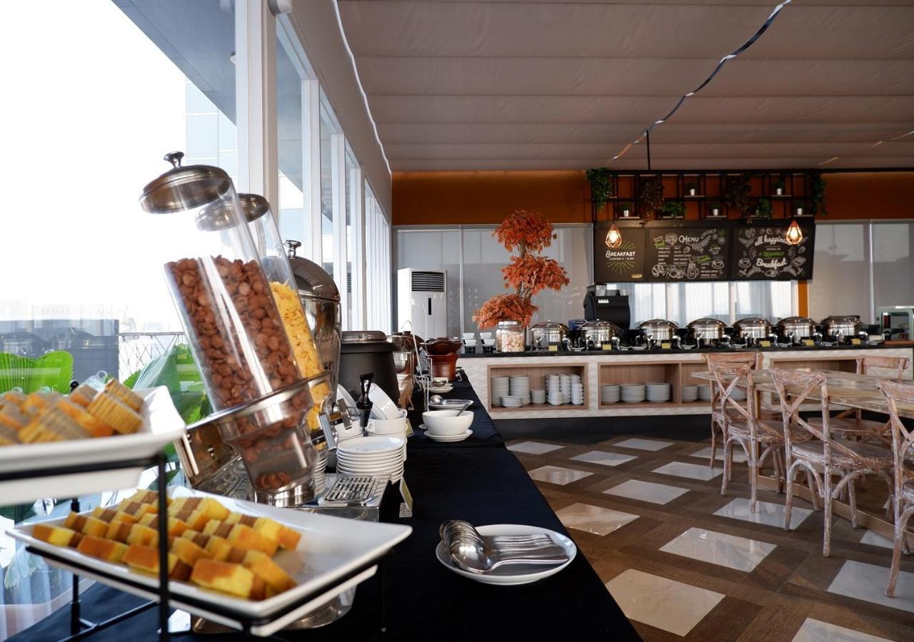 Hotel Maxone Platinum Hayam Wuruk Giacarta Esterno foto
