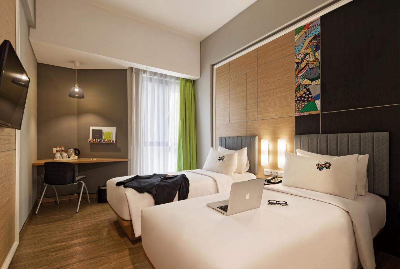 Hotel Maxone Platinum Hayam Wuruk Giacarta Esterno foto