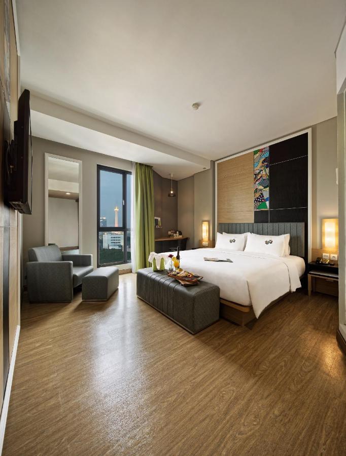 Hotel Maxone Platinum Hayam Wuruk Giacarta Esterno foto